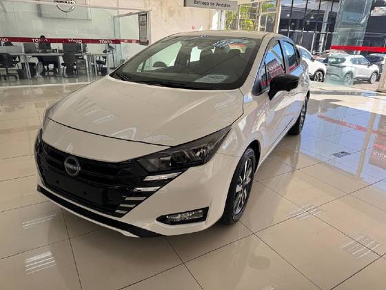 NISSAN VERSA 1.6 16V FLEX ADVANCE XTRONIC NISSAN VERSA 1.6 16V FLEX ADVANCE XTRONIC